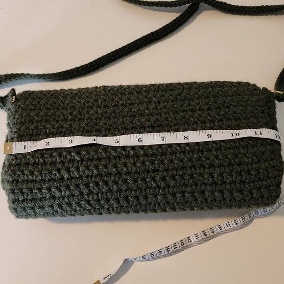 Hand Knit Green Crocheted Crossbody Purse with Floral Rosette Flap Closure - Picture 7 of 8